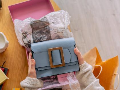 Vỏ hộp âm dương sản xuất trước